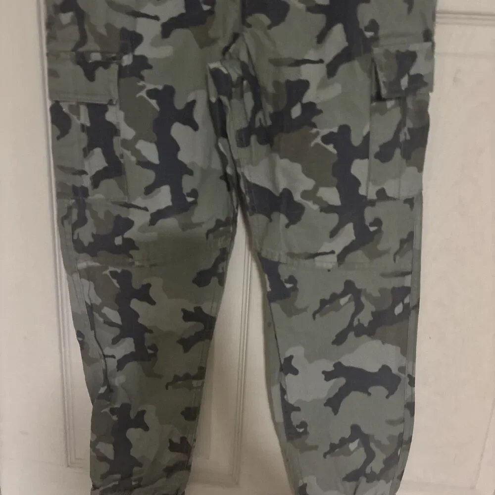 Arizona Jean Company Boys Camo Cargo Pants Size 12 Regular Elastic Waist Pockets